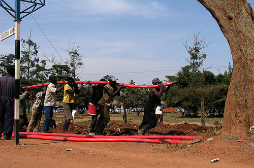 Read more about the article Connecting Wagons: Why and How to Help Lagging Regions Catch Up